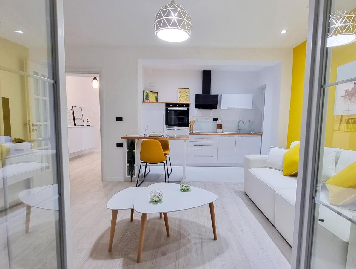 'The Yellow' Condo Berat Eksteriør bilde
